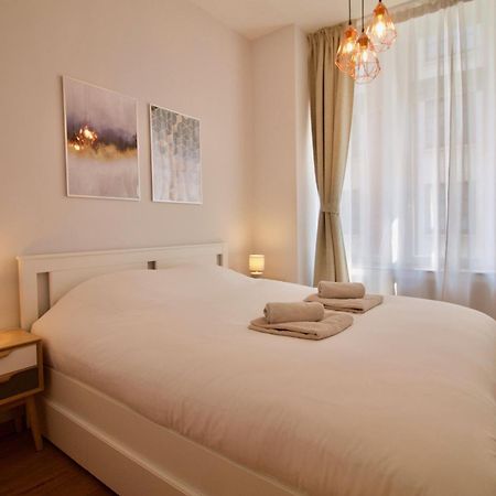 Heart Of Grand Place - Stunning 3Br Triplex Brussels Exterior photo